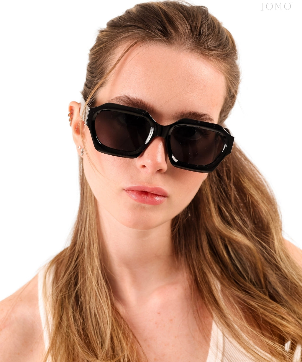 Pietra - Black